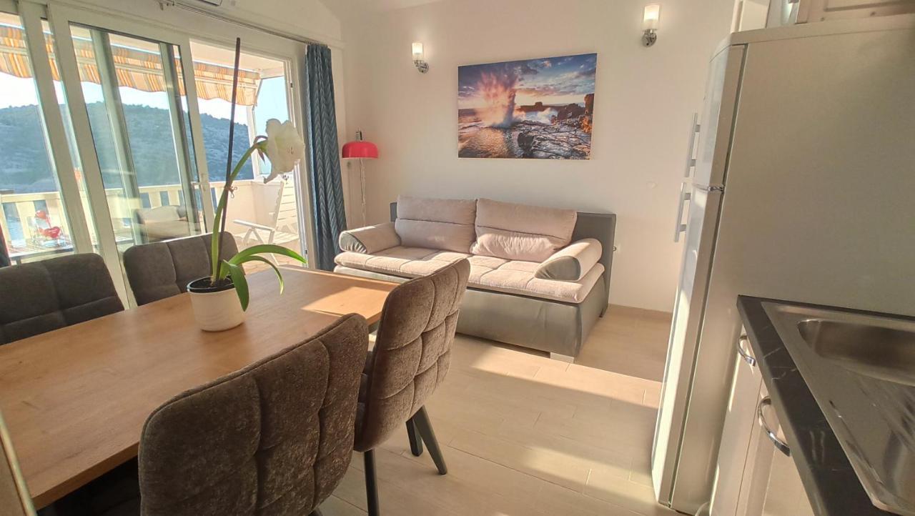 Jakopovic Apartments โรกอซนิซา ภายนอก รูปภาพ